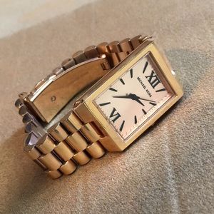 🆕Michael Kors women’s watch